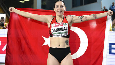 Şampiyon ve rekortmenler İstanbul'da sahne aldı