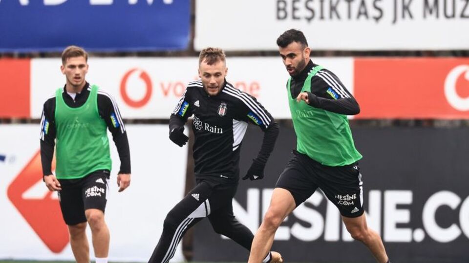 Beşiktaş'ta Ghezzal takımla çalıştı