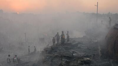 Dünyanın en büyük mülteci kampında yangın çıktı, 12 bin Arakanlı Müslüman barınaksız kaldı