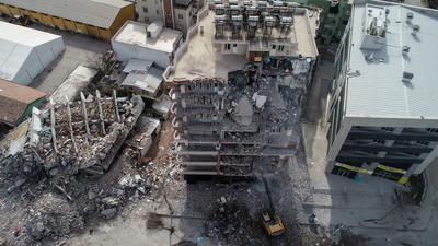 Bakan Kurum, yıkılan ve hasarlı olan bina sayısını açıkladı