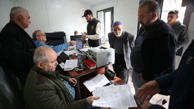 Kahramanmaraş'ta noterler konteynerlerde hizmet veriyor