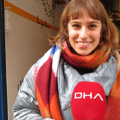 İstanbul'da yaşandı! 'Bu bina çürüktür' pankartı asıp evi boşalttı