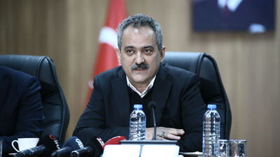 "Öğretmenlerin zorunlu çalışma yükümlülükleri 1 yıl ertelendi"