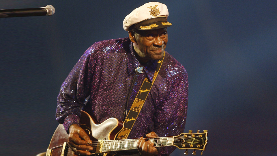 Gitarına açık artırmada 25 bin dolar