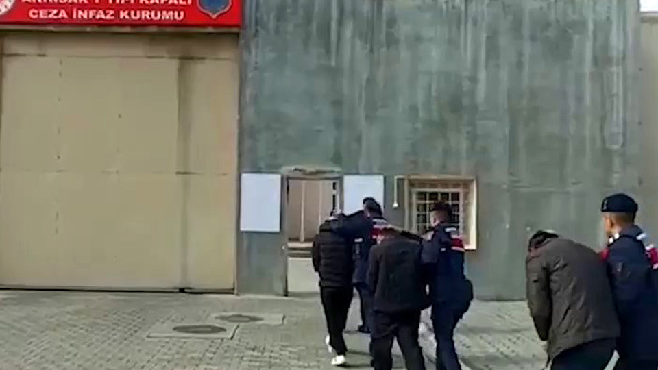 22 yıl boyunca gizlendiler! Cinayet şüphelileri yeni hayat kurmuş