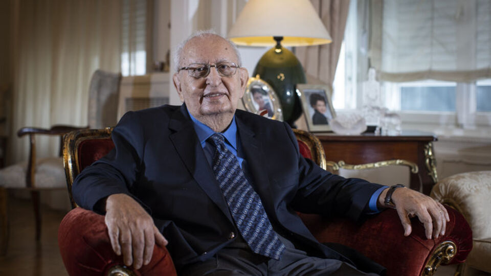 Hüsamettin Cindoruk hastaneye kaldırıldı