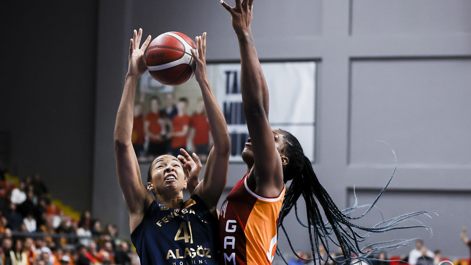 Derbinin galibi Fenerbahçe!