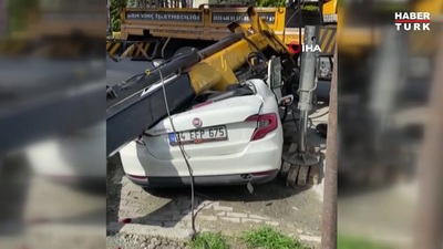 Vinç düştü, araba pert oldu