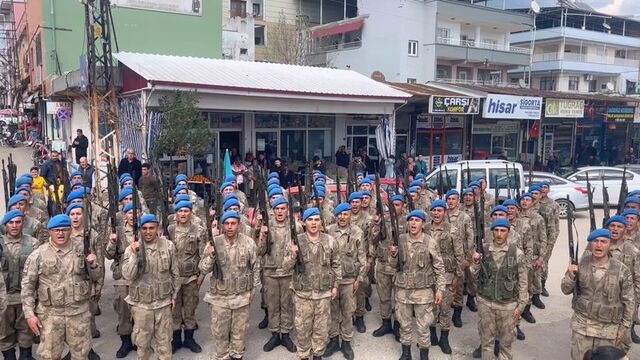 2 bin 700 komando Hatay'dan ayrıldı
