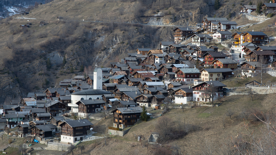 Bu köye taşınana 75 bin dolar!