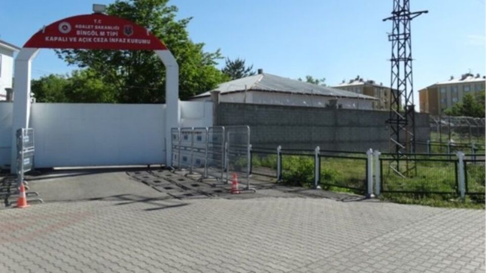 Bingöl'de kapalı cezaevine deprem tahliyesi