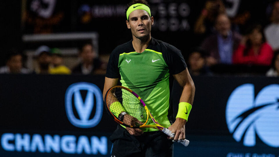 Nadal'ın raketi ve tişörtü depremzedeler için satışta