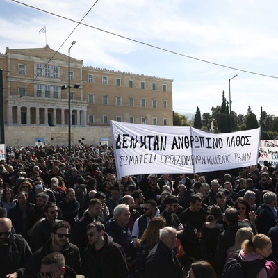 Yunanistan'da ölümcül tren kazasının ardından protestolar sürüyor
