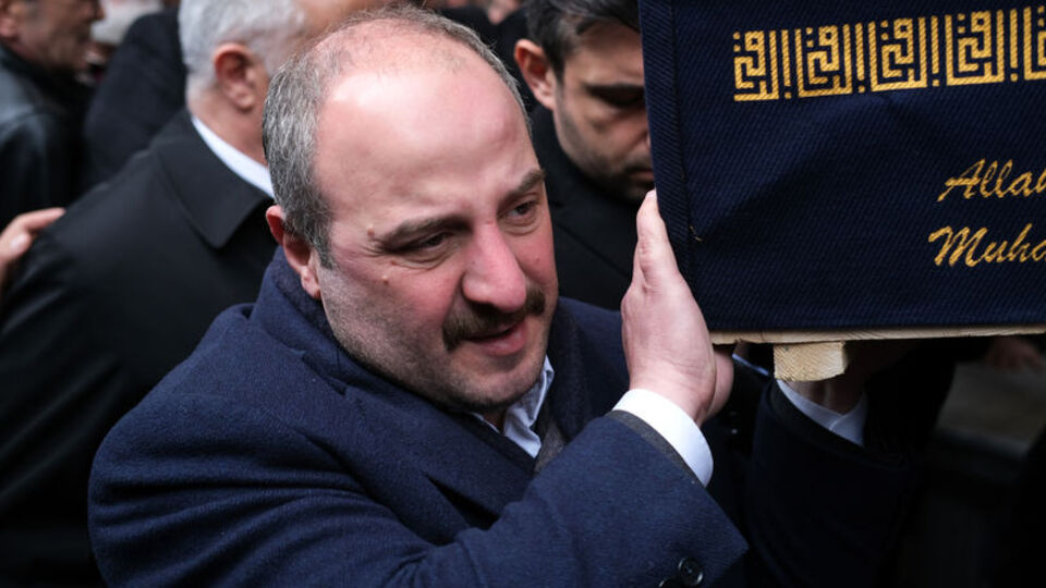 Bakan Varank'ın babası son yolculuğuna uğurlandı