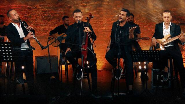 Kafadar ve Gökhan Tepe'den 'Aşık'