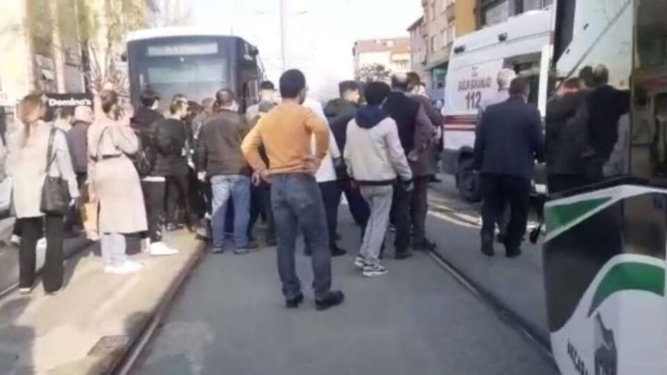 Tramvayın çarptığı lise öğrencisi ağır yaralandı