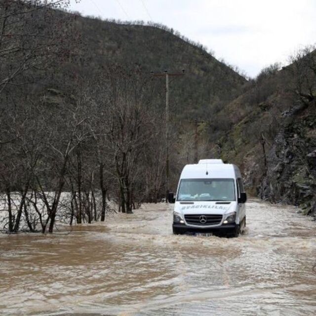 Ovacık yolu ulaşıma kapatıldı