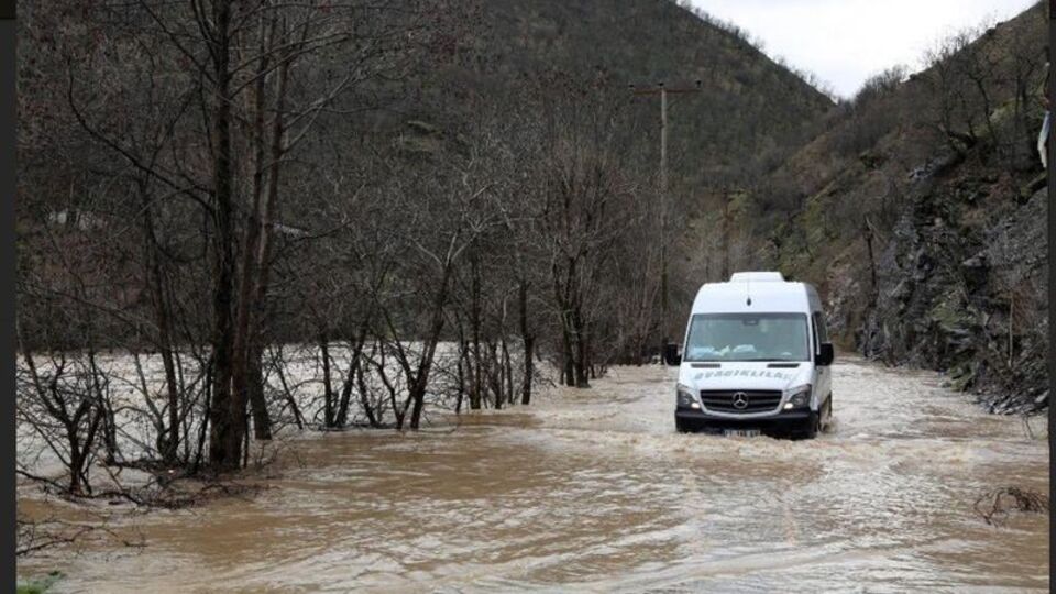 Ovacık yolu ulaşıma kapatıldı