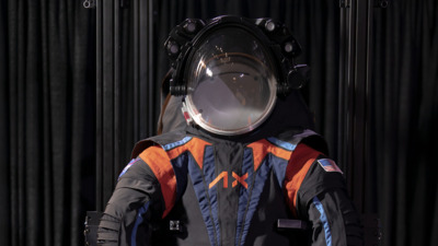 Ay'a yolculuk: NASA yeni 'Uzay kıyafeti'ni tanıttı