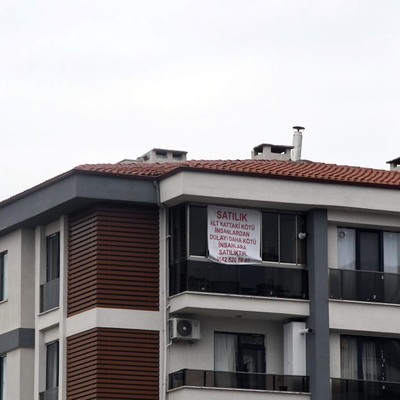 Gürültü yapan komşularına kızan kadından şaşırtan ilan!