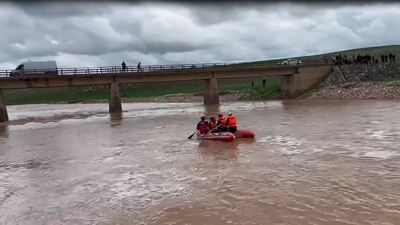 11 yaşındaki çocuk debisi yükselen derede kayboldu!