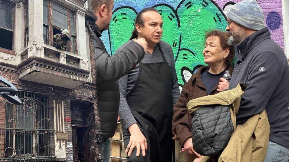 Opera Sanatçısı Dr. İhsan Ünlüer'in evinde yangın çıktı