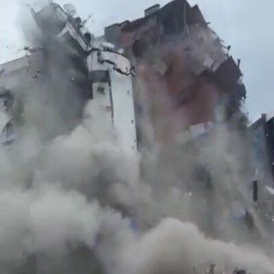 Galeria Sitesi'nin son bloku yıkım sırasında çöktü