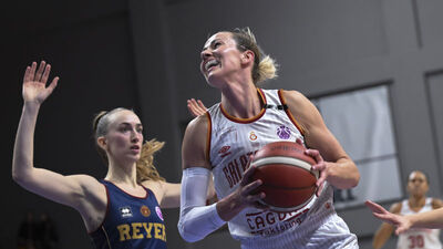 Galatasaray final yolunu yarıladı!