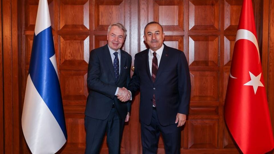 Bakan Çavuşoğlu, Finlandiyalı mevkidaşı Haavisto ile görüştü