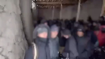 Metruk evde 86 kaçak göçmen yakalandı