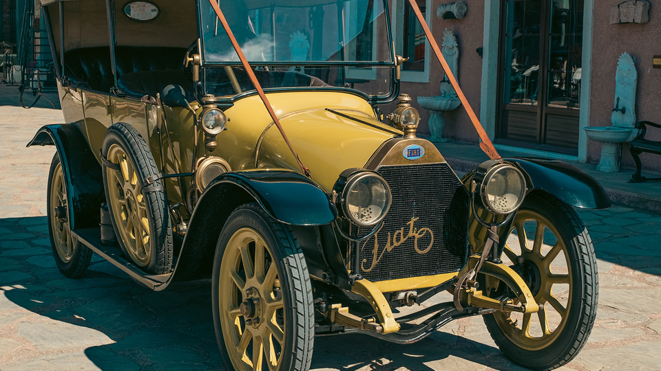 Atatürk'ün otomobili Koç Müzesi'nde