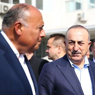 11 yıl sonra ilk: Çavuşoğlu Mısır'da