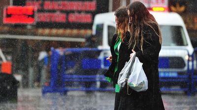 Meteoroloji'den flaş uyarı! Deprem ve sel bölgesi dikkat! Tüm yurtta sağanak!