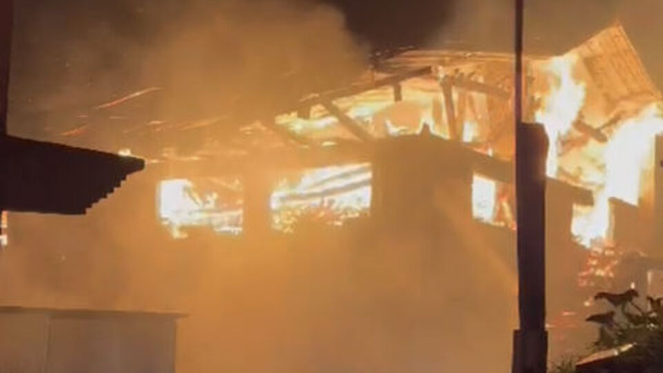 Rize'de korkutan yangın