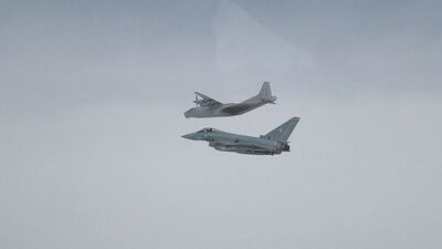 İngiliz ve Alman savaş uçakları, Rus uçaklarını engelledi