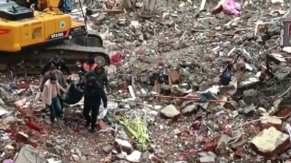 42 gün sonra bir kişinin cansız bedeni çıkarıldı