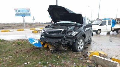 Afyonkarahisar'daki trafik kazasında 4 kişi yaralandı