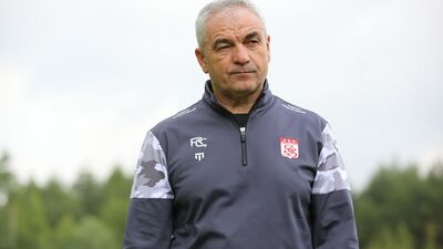 Rıza Çalımbay rekor kırdı!