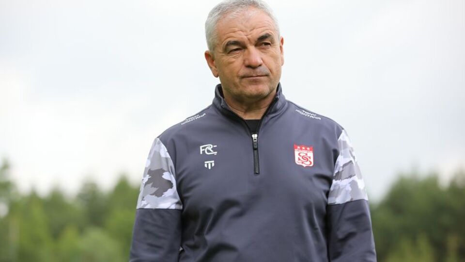 Rıza Çalımbay rekor kırdı!