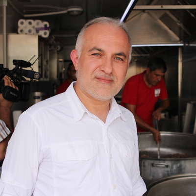 Şahan'ı deprem bölgesine davet etti