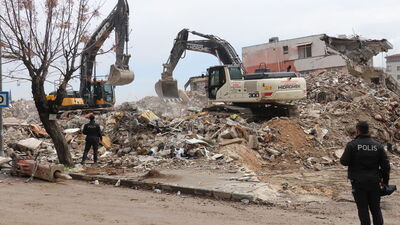 Antakya'da yıkım ve enkaz kaldırma çalışmaları 4 mahallede sürecek