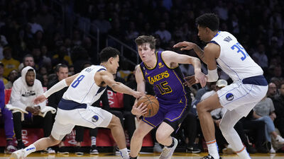 Austin Reaves uçurdu