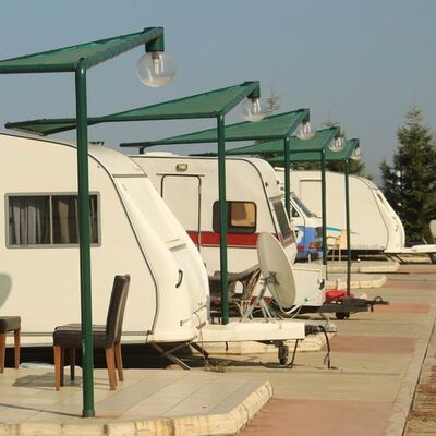 Deprem sonrası karavana hücum