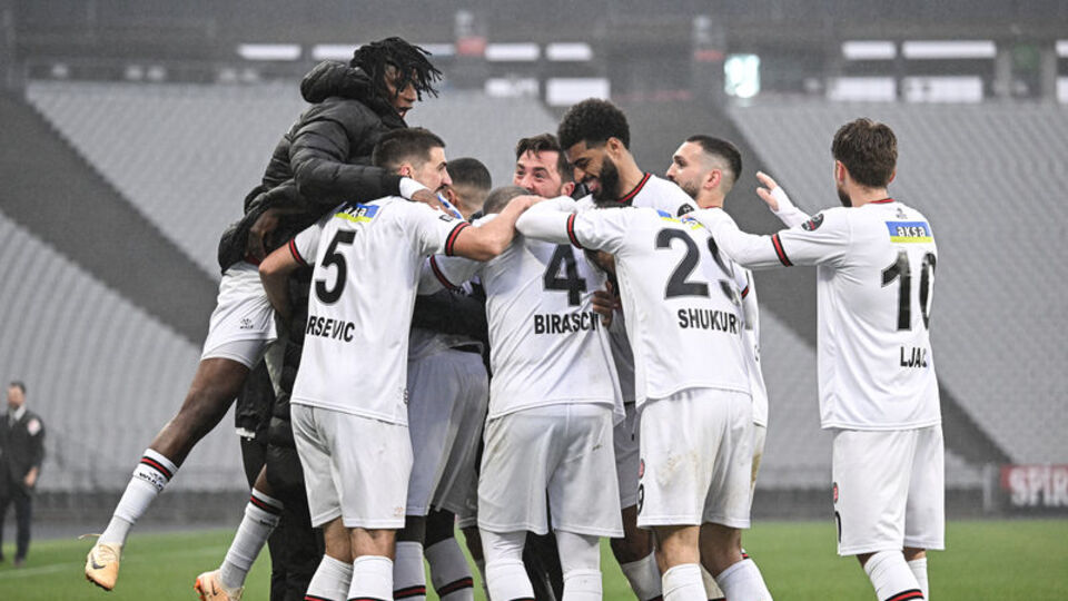 Fatih Karagümrük'ün yürüyüşü sürüyor!