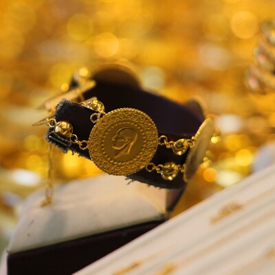 Altın Fed haftasına rekorla başladı