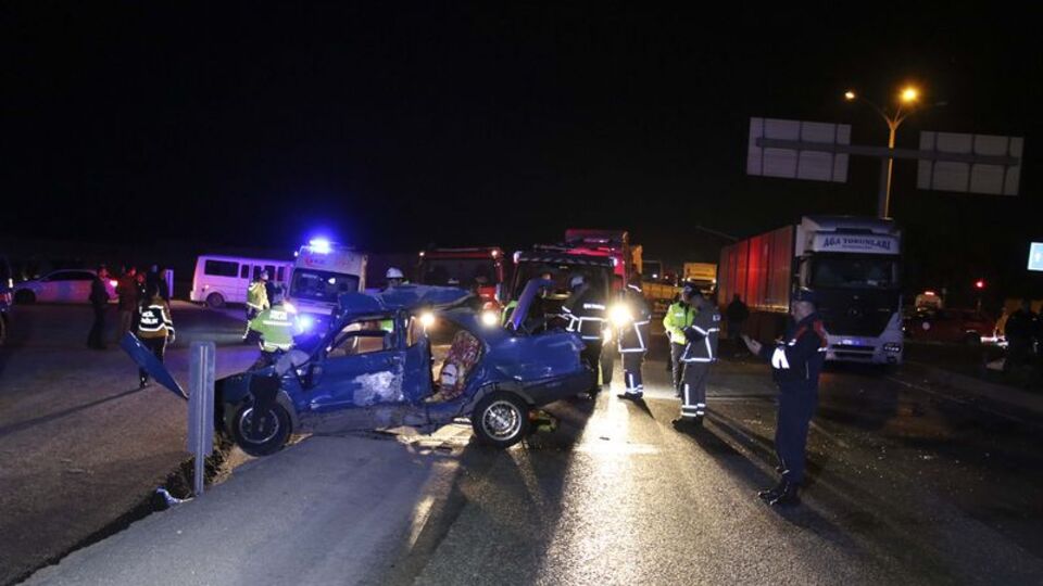 Uşak'ta feci kaza: 1 ölü, 3 yaralı