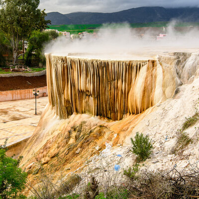 Sıcaklığı 95 dereceyi aşıyor! Tabiat harikası: Lanetliler Hamamı