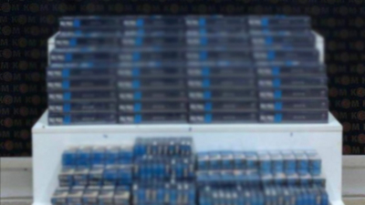 Depoda gümrük kaçağı sigara ele geçirildi