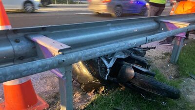 Otomobil ile çarpışan motosiklet sürücüsü öldü