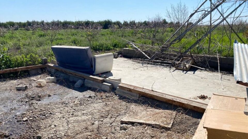 Konteyner ev çaldığı öne sürülen 3 kişi yakalandı